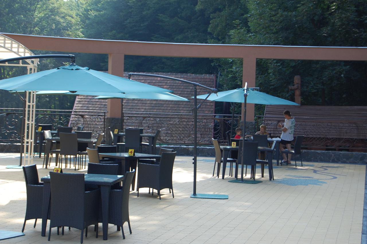 Hotel Zatyshok Swaljawa Exterior foto