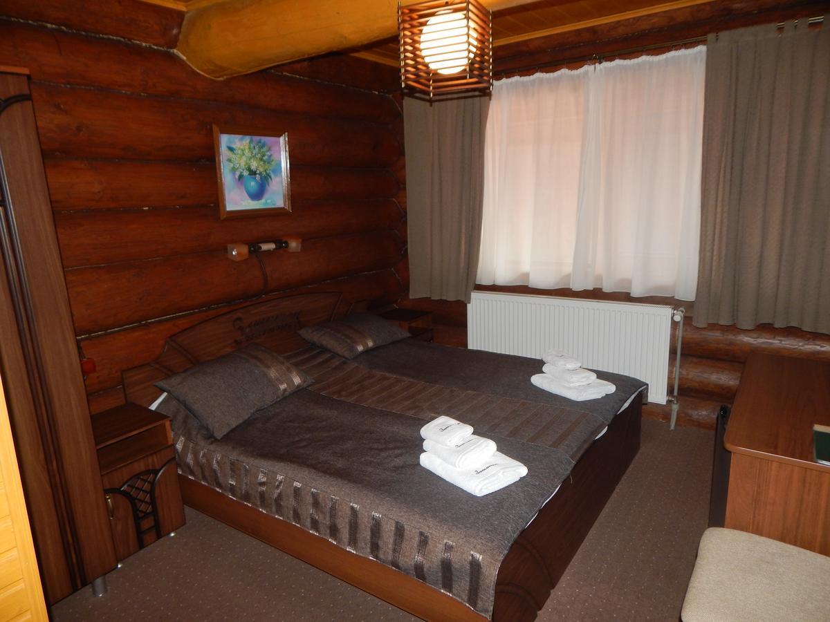 Hotel Zatyshok Swaljawa Exterior foto