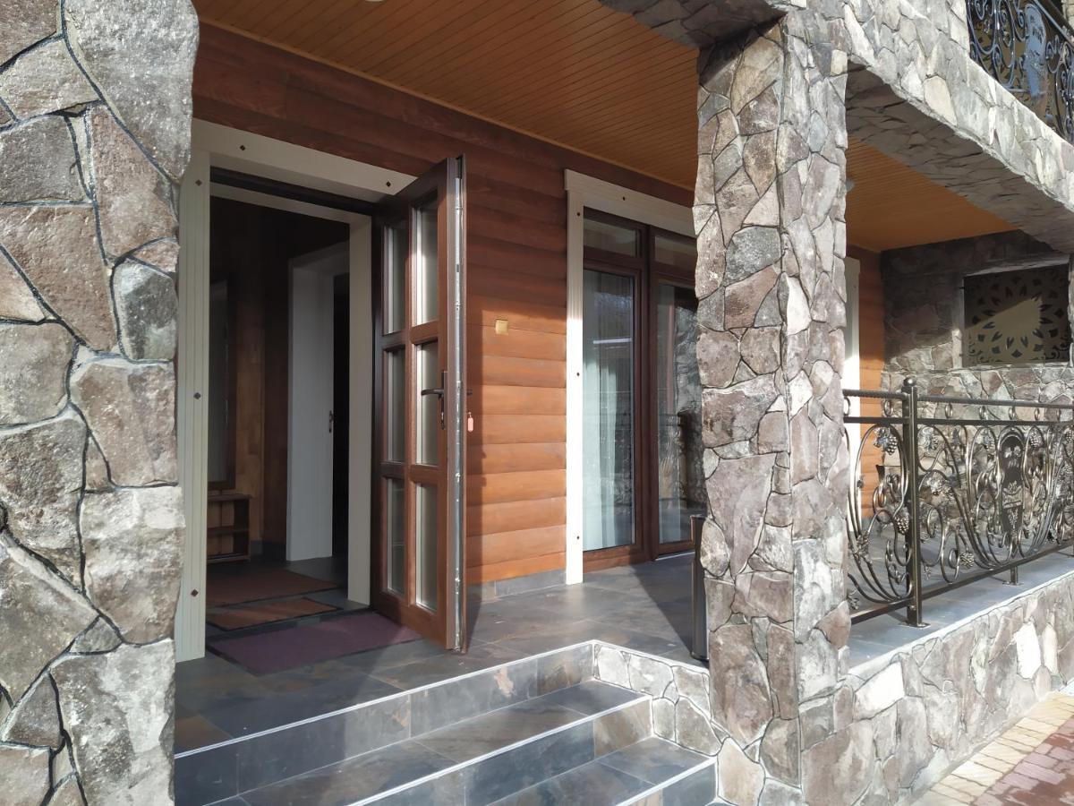 Hotel Zatyshok Swaljawa Exterior foto